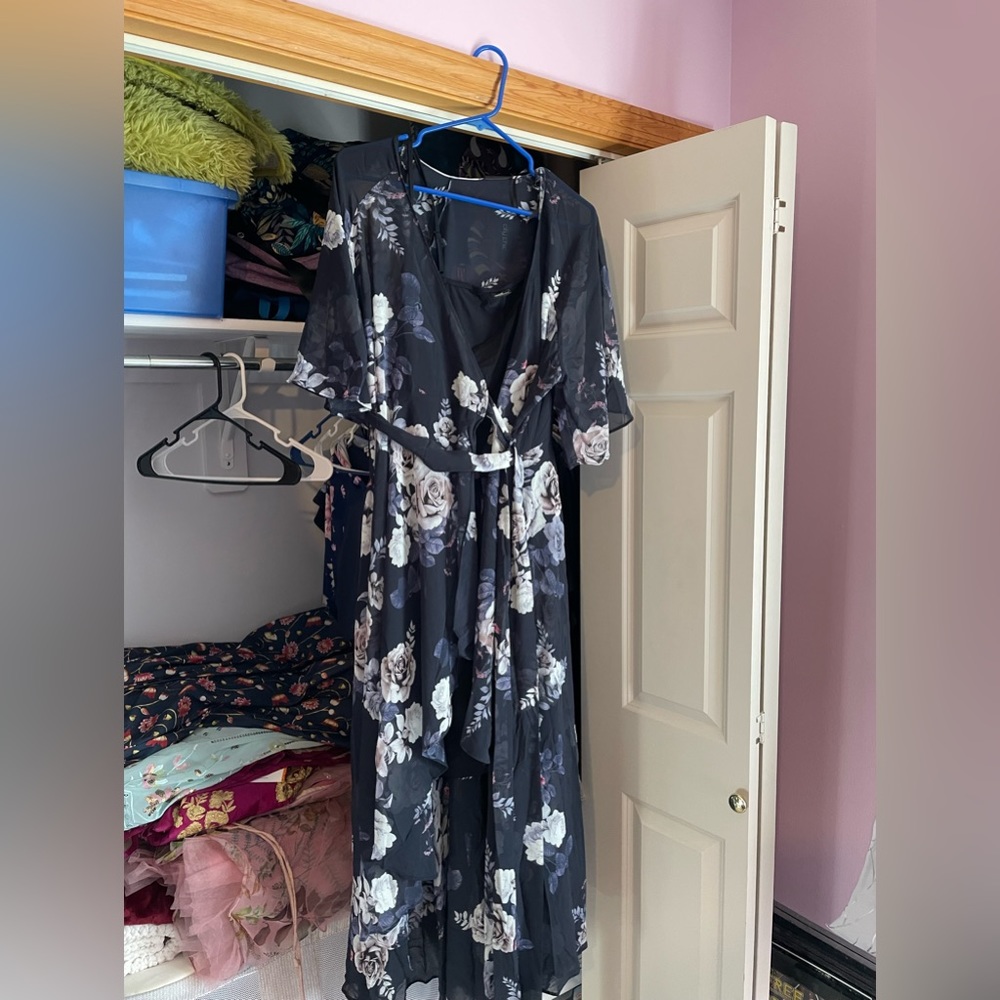 City Chic floral navy wrap dress NWT